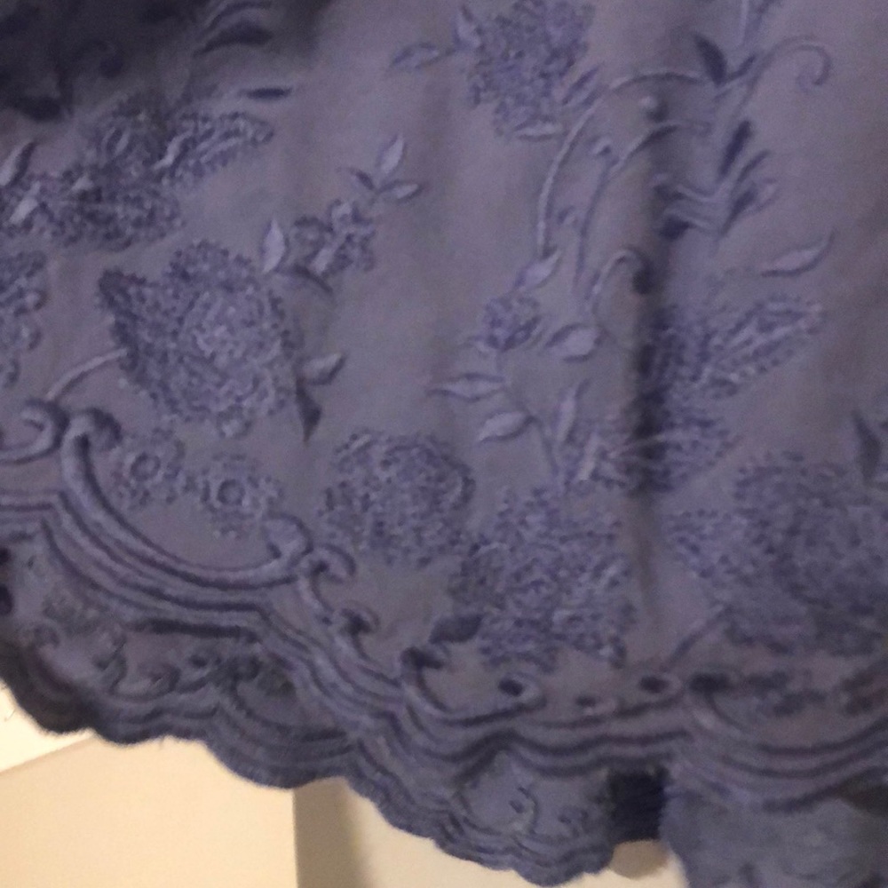Periwinkle top - Picture 2 of 2
